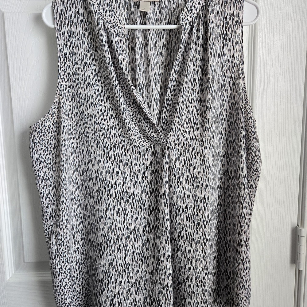 LOFT Black and White Patterned Blouse